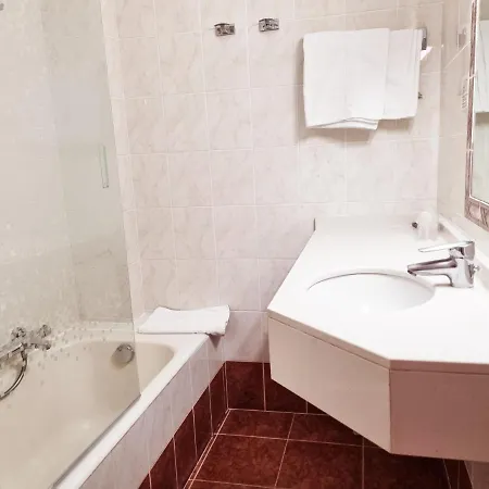 Hotel Carlton 3*
