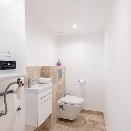 Spacious 2 Bdr Old Town Heart Appartement
