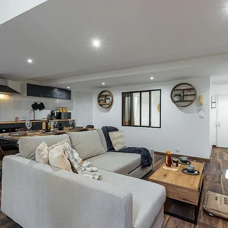 Spacious 2 Bdr Old Town Heart Appartement *