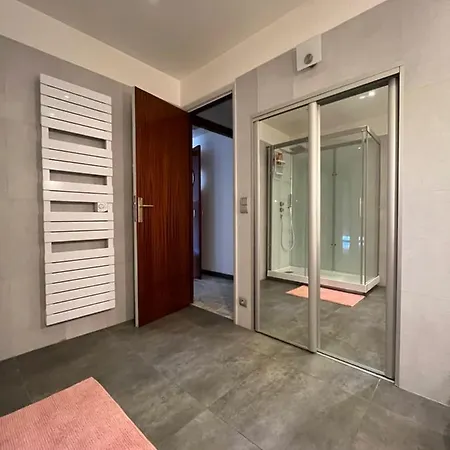 Promenade Des Anglais, 7e Etage, Vue Degagee Sur La Mer Nice