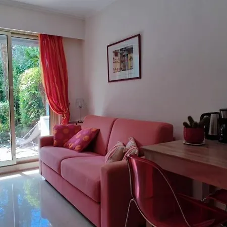 Studio With Garden In The Heart Of