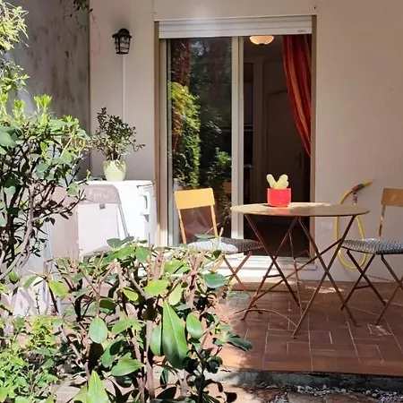 Studio With Garden In The Heart Of * Nice