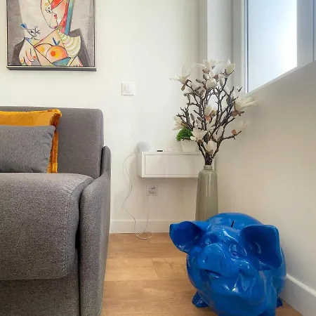 -marceau- Climatise, Central Apartment