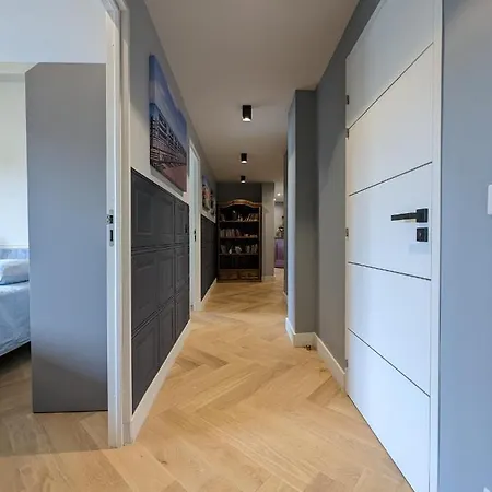 Lovely Refurbished Appartement *