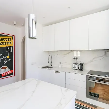 Modern Walking Distance To Beach In Carre D'or Appartement Nice