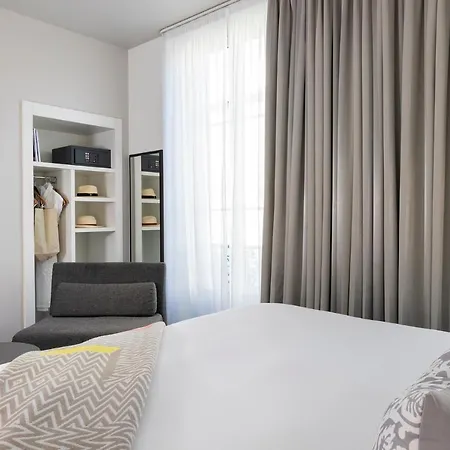 64 Hotel 4*