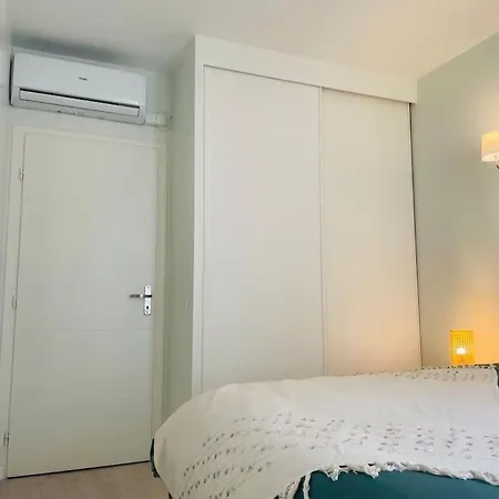 Carré D’or Appartement *