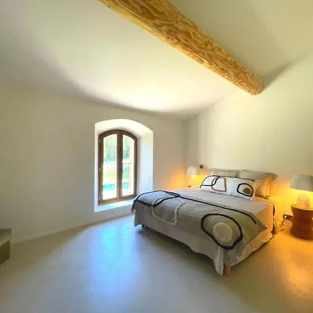 Exotic 4 Bedroom Near Aix En Provence * Nice