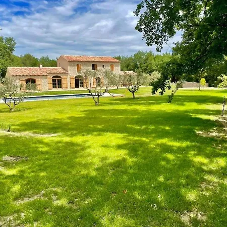 Exotic 4 Bedroom Near Aix En Provence Villa