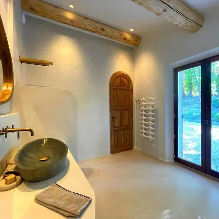 Exotic 4 Bedroom Near Aix En Provence Villa Nice