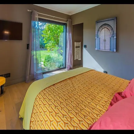 Beautiful 5 Bedrooms Villa, A Shelter In Lush Greenery Villa *