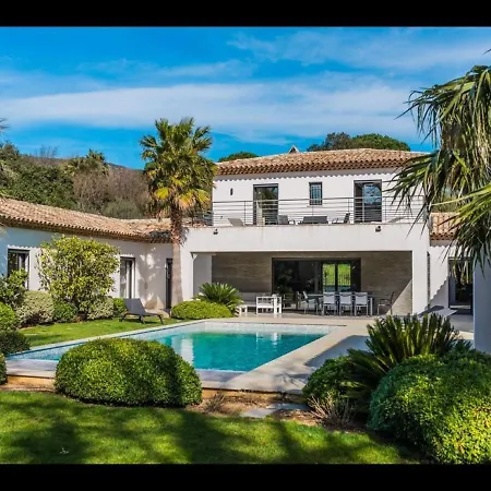 Villa Beautiful 5 Bedrooms Villa, A Shelter In Lush Greenery