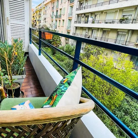 Appartement Elegant, Spacious, Central *