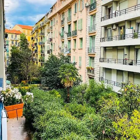 Elegant, Spacious, Central Appartement *