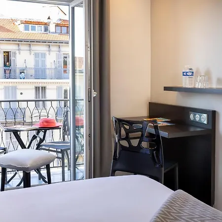 Hotel 64 4*