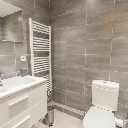 L13 Staywiz Us - Flat 5mins Walk To Ac Balcon Wifi Apartment *
