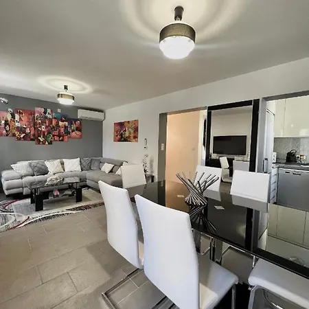Diego 4 Pieces Duplex Appartement *
