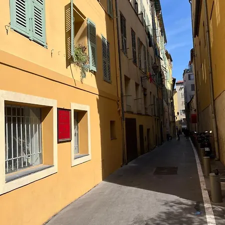 Vieux-nice : 2 Pièces Type Loft Nice