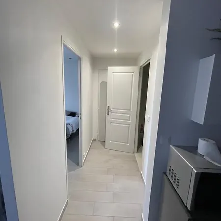 2 Pièces Appartement *