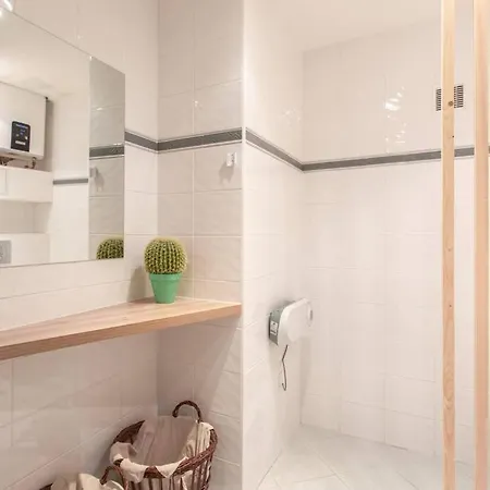 Apartment L23 Rossetti Old Town 3 Min To The Sea/ac & Wifi Nice