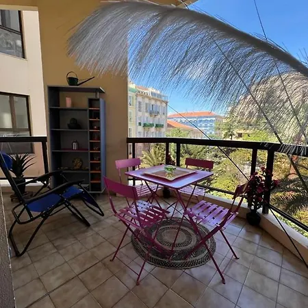 Grand Center At 2 Minutes Walk From The Appartement *