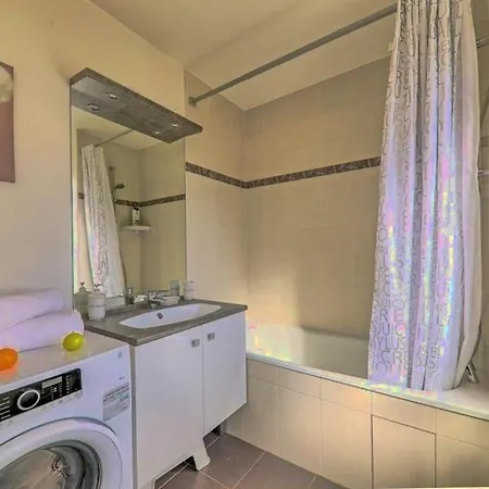 Apartment Paradis N° 8 *