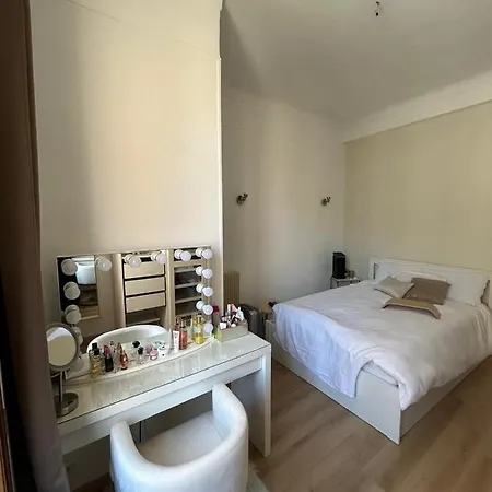 - T3 Rénové De 50 M2 Classé 2 étoiles *
