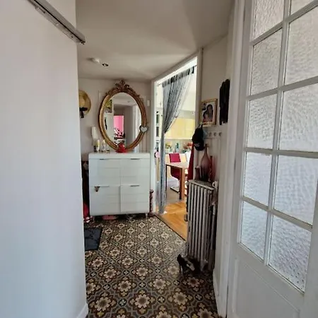 Apartment : Beau Trois Pieces Lumineuse Avec Vue Degagee.