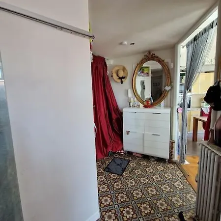 : Beau Trois Pieces Lumineuse Avec Vue Degagee. Apartment *