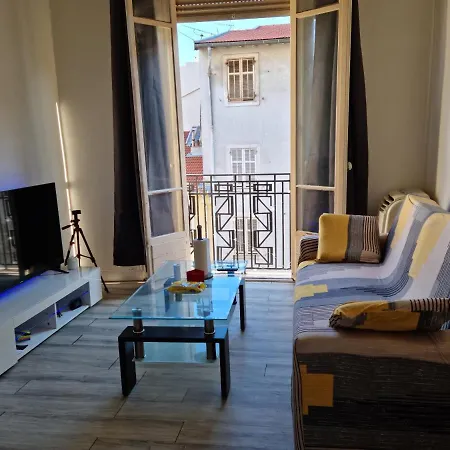 Guest house Chambre Privee Dans Un *