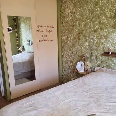 Invitation à La Détente