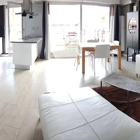 2 Bedrooms Port, Balcony, Ac, Toys, Kids Beds