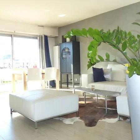 Apartment 2 Bedrooms Port, Balcony, Ac, Toys, Kids Beds Nice