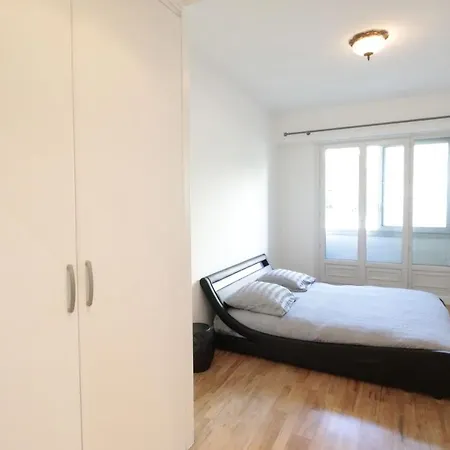 Sea Preview Close To The Center Apartment