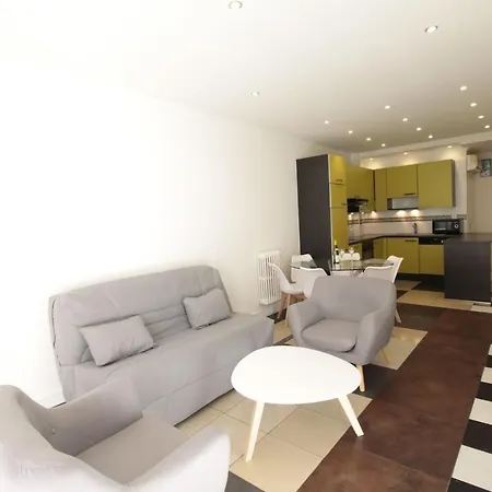 Apartment Sea Preview Close To The Center Nice