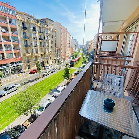 Magnifique 60m2 ,3 Pieces , Equipee,tres Lumineux, 2 Minutes A Pied De La Plage Apartment *