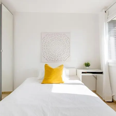 Séjour chez l'habitant Private In Renovated - Tram 1 Min Walk