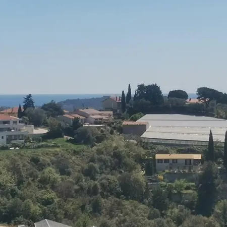 Hébergement de vacances Maison Traditionnelle Sur Les Collines Niçoises *