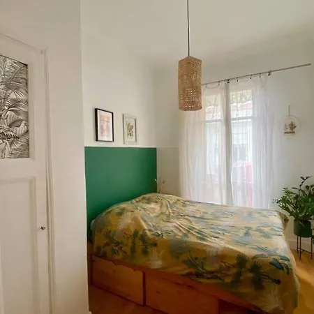Apartment 2 Pieces A Liberation