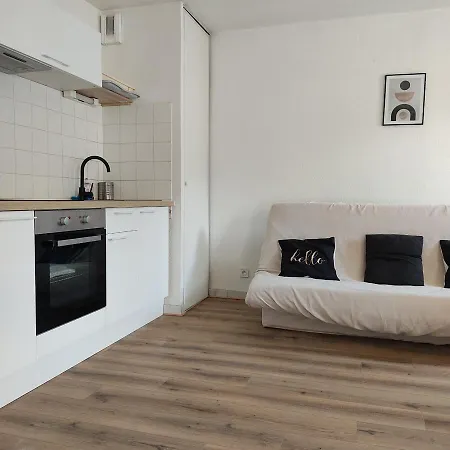 Studio With Balcony In - 15 Min From The Sea * Nice