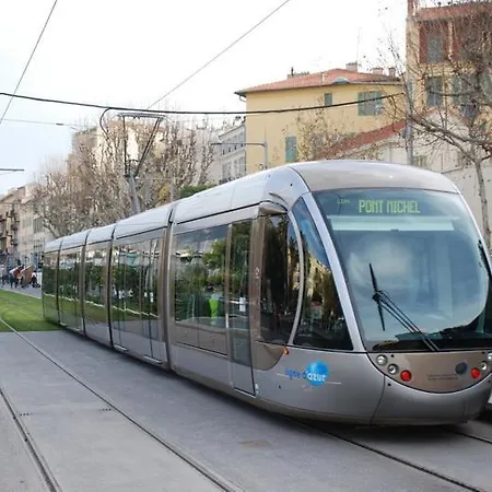 3 Piéces Climatisé 4 Personnes Confort Plein Centre *