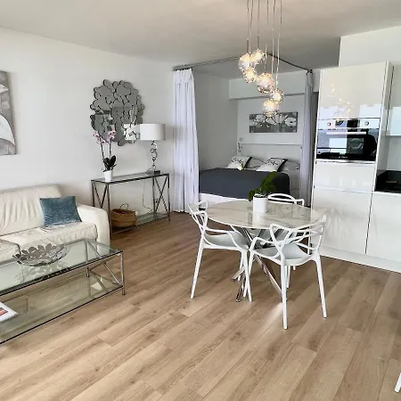 Appartement Apart-a-nice : A Breathtaking View On The Sea
