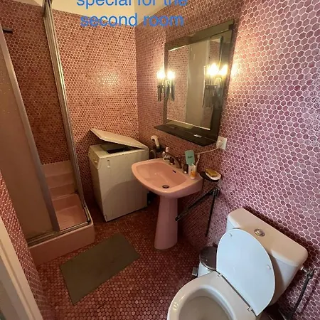 Apartment 2 Crossing With Private Parking 4 Beds Two Double Bed And 2 Single Bed With 2 Balconies In Promenade Des Anglais Street With Perfect Air Conditioner Cooler And Heater *