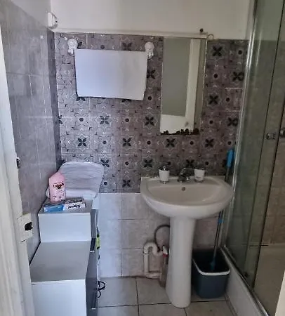 Chambre Privee Dans Un Guest house Nice