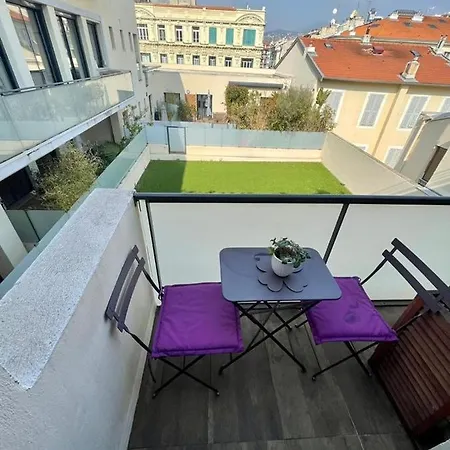 Studio - Hyper Centre - Calme - Terrasse - Dernier Etg *