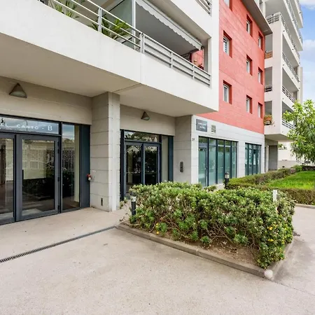 T2 Spacieux Avec Terrasse Et Clim Nice