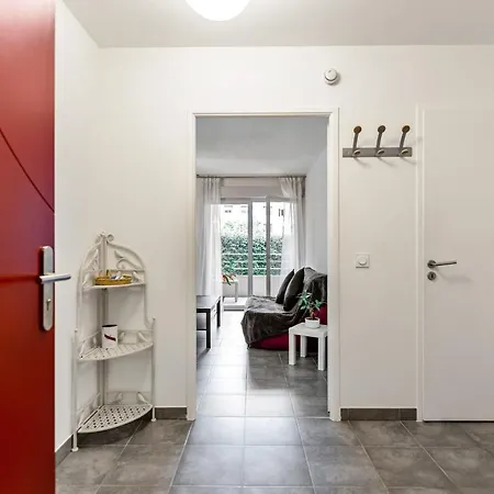 T2 Spacieux Avec Terrasse Et Clim Apartment Nice