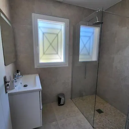 Nice, Magnifique Vue Avec Piscine Villa