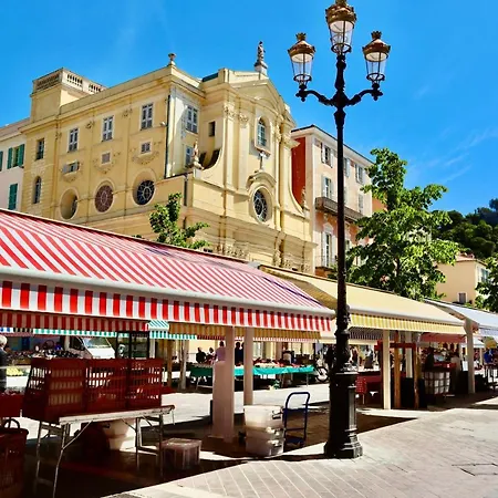 Lovely Split In The Heart Of The Old-town *
