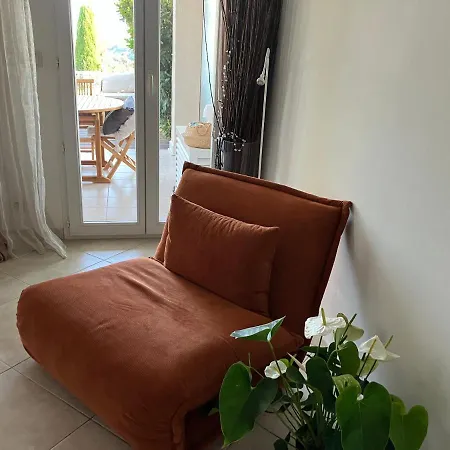 Apartment 2 Pieces Vue Avec Jardin Piscine Nice